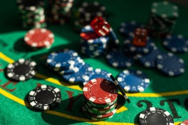 pahala4d mobile app interface showing live blackjack table and sportsbook navigation